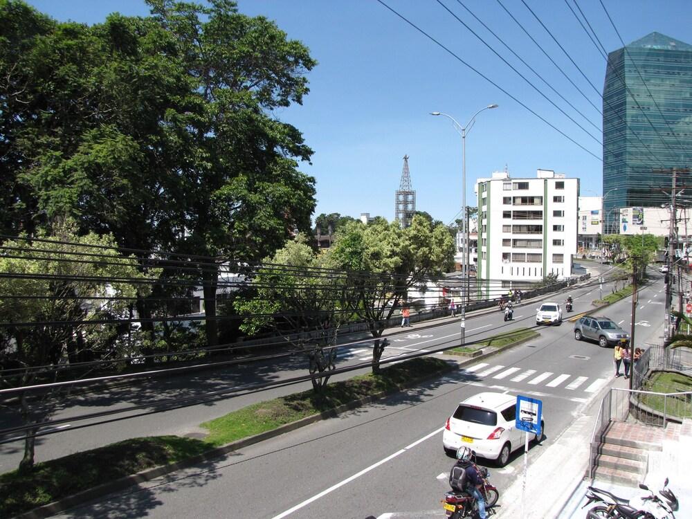 Avenida Santander en la zona de El Cable, Manizales